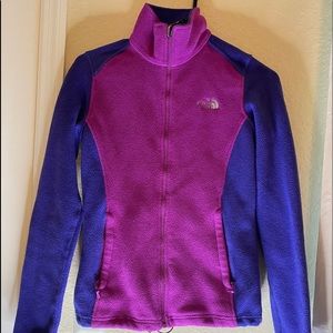 Woman’s north face jacket